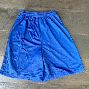 Men’s Wilson athletic shorts blue mesh small